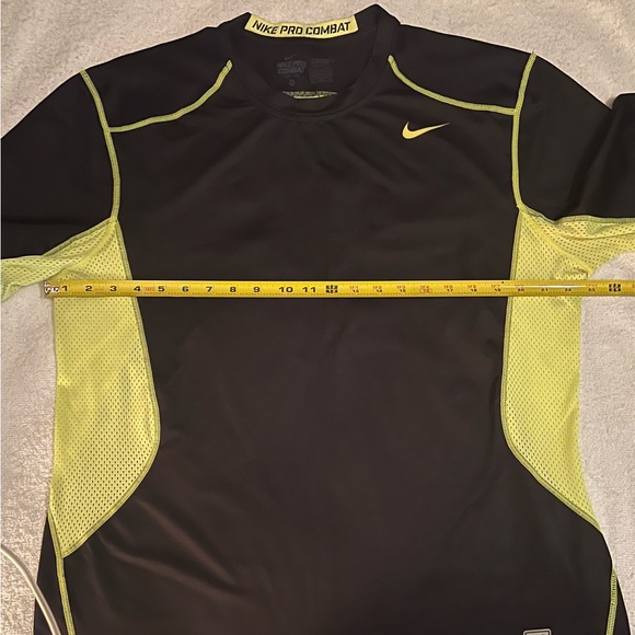 Men’s Nike Pro Combat Dri-Fit Fitted Shirt, Size XL, Yellow & Black, Pre-Owned - Picture 5 of 11